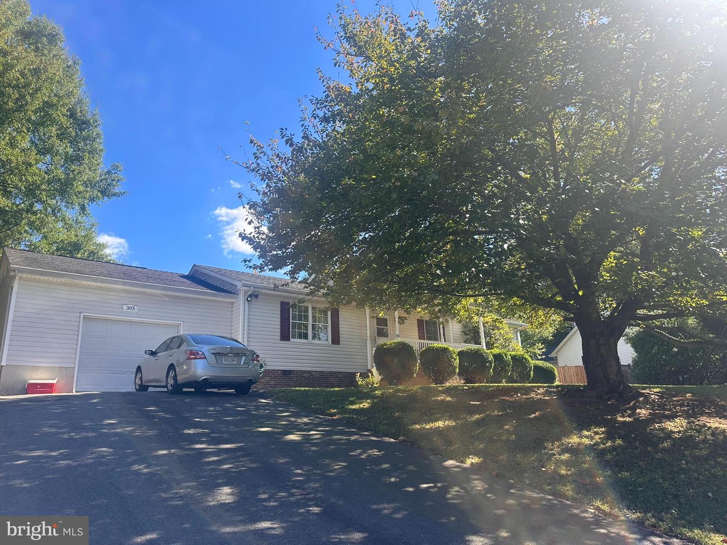 305 JACKSON ST, WARRENTON, Virginia 20186, 3 Bedrooms Bedrooms, 9 Rooms Rooms,2 BathroomsBathrooms,Residential,For sale,305 JACKSON ST,VAFQ2018448 MLS # VAFQ2018448