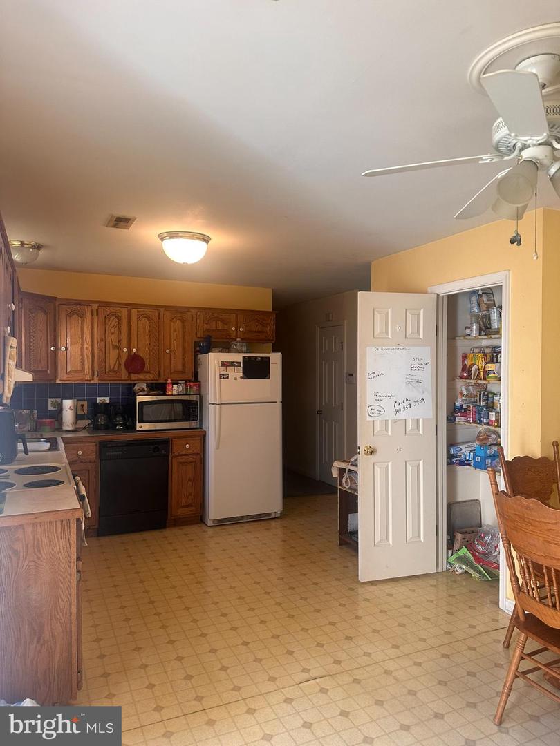 305 JACKSON ST, WARRENTON, Virginia 20186, 3 Bedrooms Bedrooms, 9 Rooms Rooms,2 BathroomsBathrooms,Residential,For sale,305 JACKSON ST,VAFQ2018448 MLS # VAFQ2018448