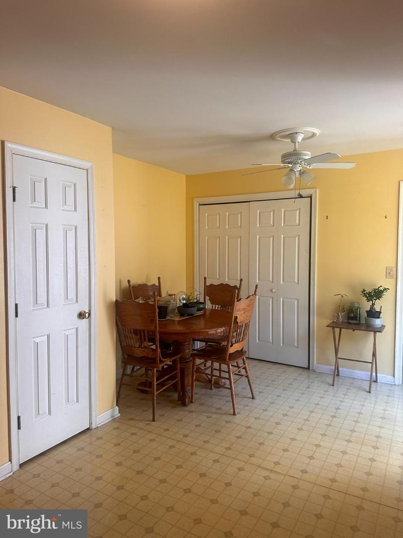 305 JACKSON ST, WARRENTON, Virginia 20186, 3 Bedrooms Bedrooms, 9 Rooms Rooms,2 BathroomsBathrooms,Residential,For sale,305 JACKSON ST,VAFQ2018448 MLS # VAFQ2018448