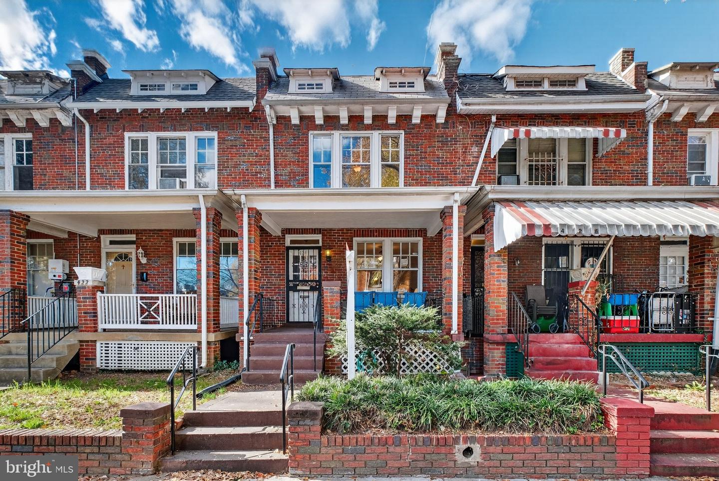 424 23RD PL NE, WASHINGTON, District Of Columbia 20002, 2 Bedrooms Bedrooms, ,1 BathroomBathrooms,Residential,For sale,424 23RD PL NE,DCDC2224234 MLS # DCDC2224234