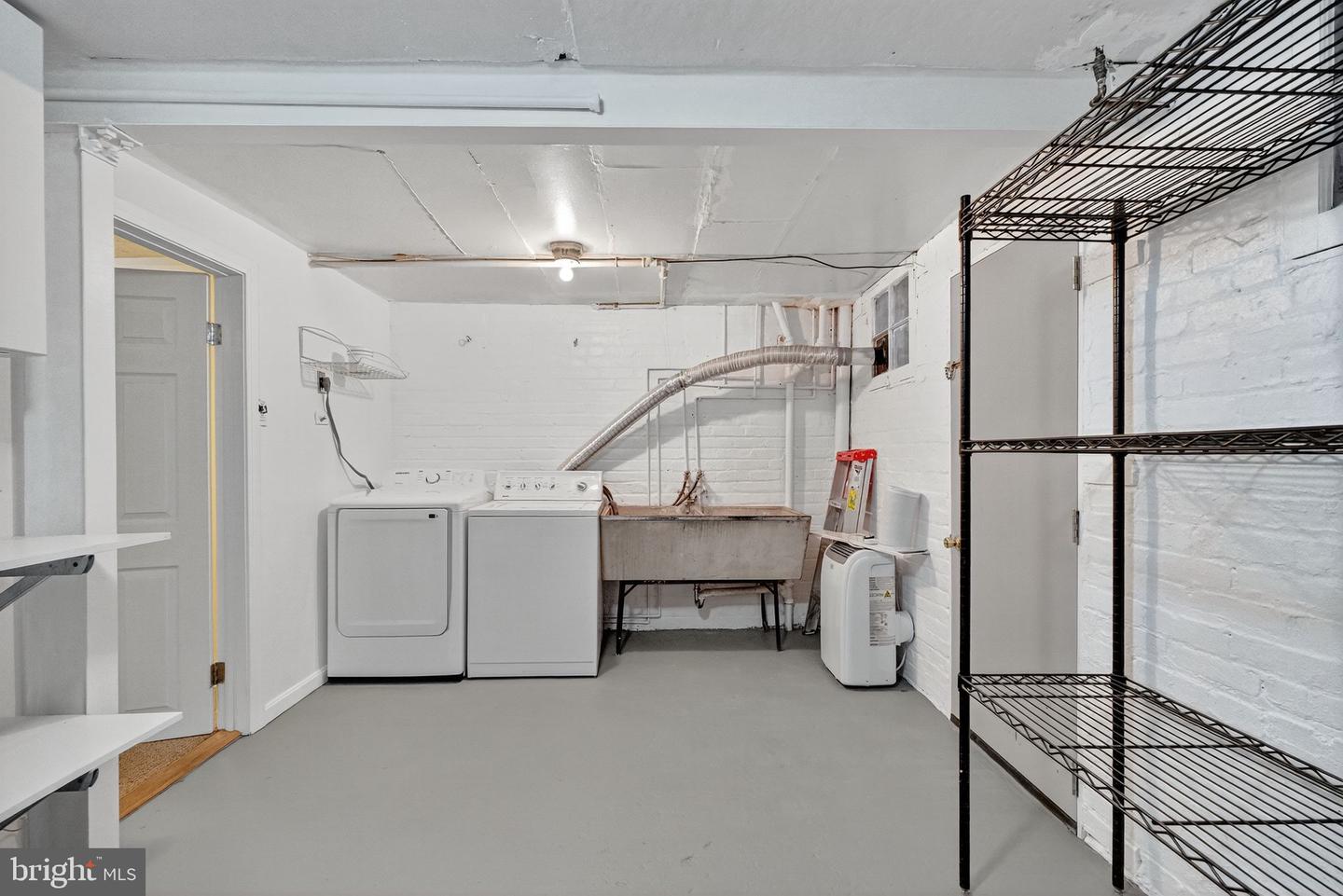 424 23RD PL NE, WASHINGTON, District Of Columbia 20002, 2 Bedrooms Bedrooms, ,1 BathroomBathrooms,Residential,For sale,424 23RD PL NE,DCDC2224234 MLS # DCDC2224234