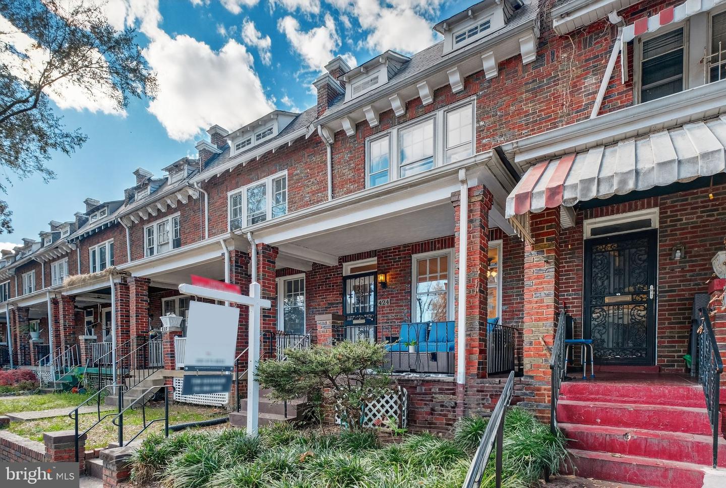 424 23RD PL NE, WASHINGTON, District Of Columbia 20002, 2 Bedrooms Bedrooms, ,1 BathroomBathrooms,Residential,For sale,424 23RD PL NE,DCDC2224234 MLS # DCDC2224234