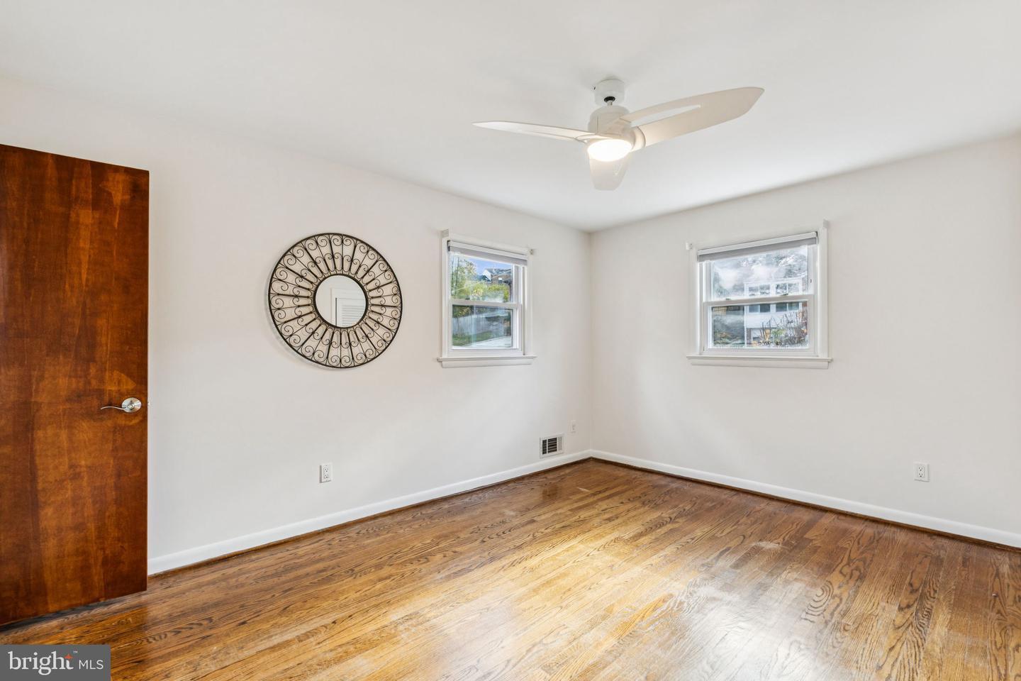 641 S GREENBRIER ST, ARLINGTON, Virginia 22204, 5 Bedrooms Bedrooms, ,2 BathroomsBathrooms,Residential,For sale,641 S GREENBRIER ST,VAAR2064298 MLS # VAAR2064298