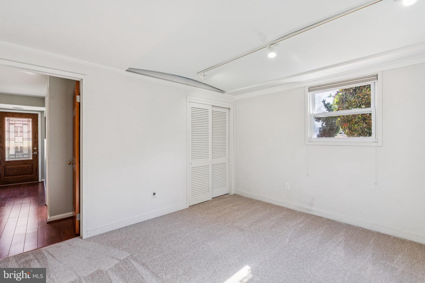 641 S GREENBRIER ST, ARLINGTON, Virginia 22204, 5 Bedrooms Bedrooms, ,2 BathroomsBathrooms,Residential,For sale,641 S GREENBRIER ST,VAAR2064298 MLS # VAAR2064298