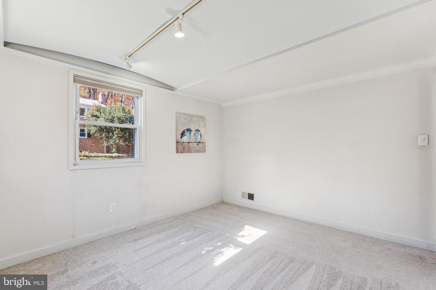 641 S GREENBRIER ST, ARLINGTON, Virginia 22204, 5 Bedrooms Bedrooms, ,2 BathroomsBathrooms,Residential,For sale,641 S GREENBRIER ST,VAAR2064298 MLS # VAAR2064298