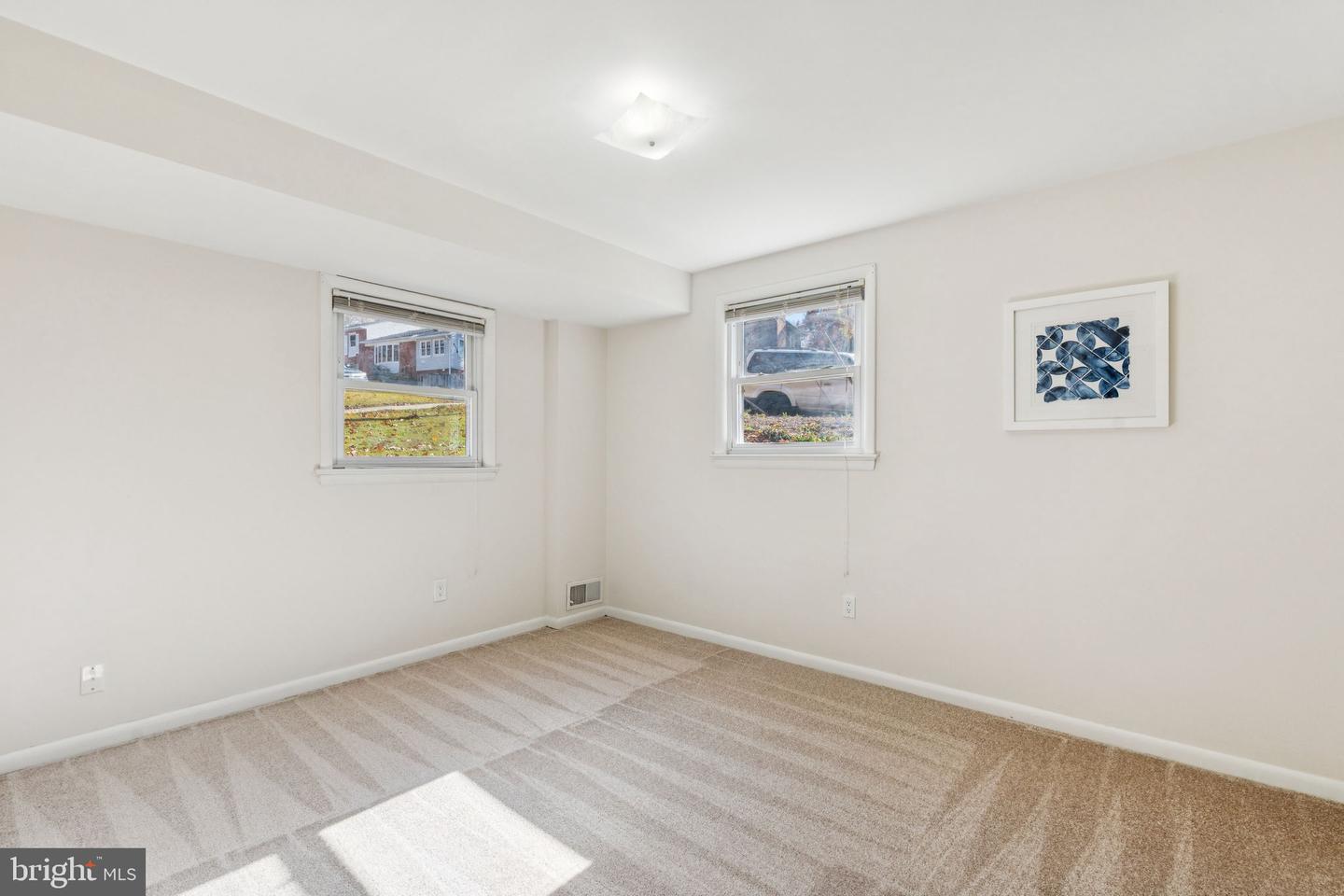 641 S GREENBRIER ST, ARLINGTON, Virginia 22204, 5 Bedrooms Bedrooms, ,2 BathroomsBathrooms,Residential,For sale,641 S GREENBRIER ST,VAAR2064298 MLS # VAAR2064298