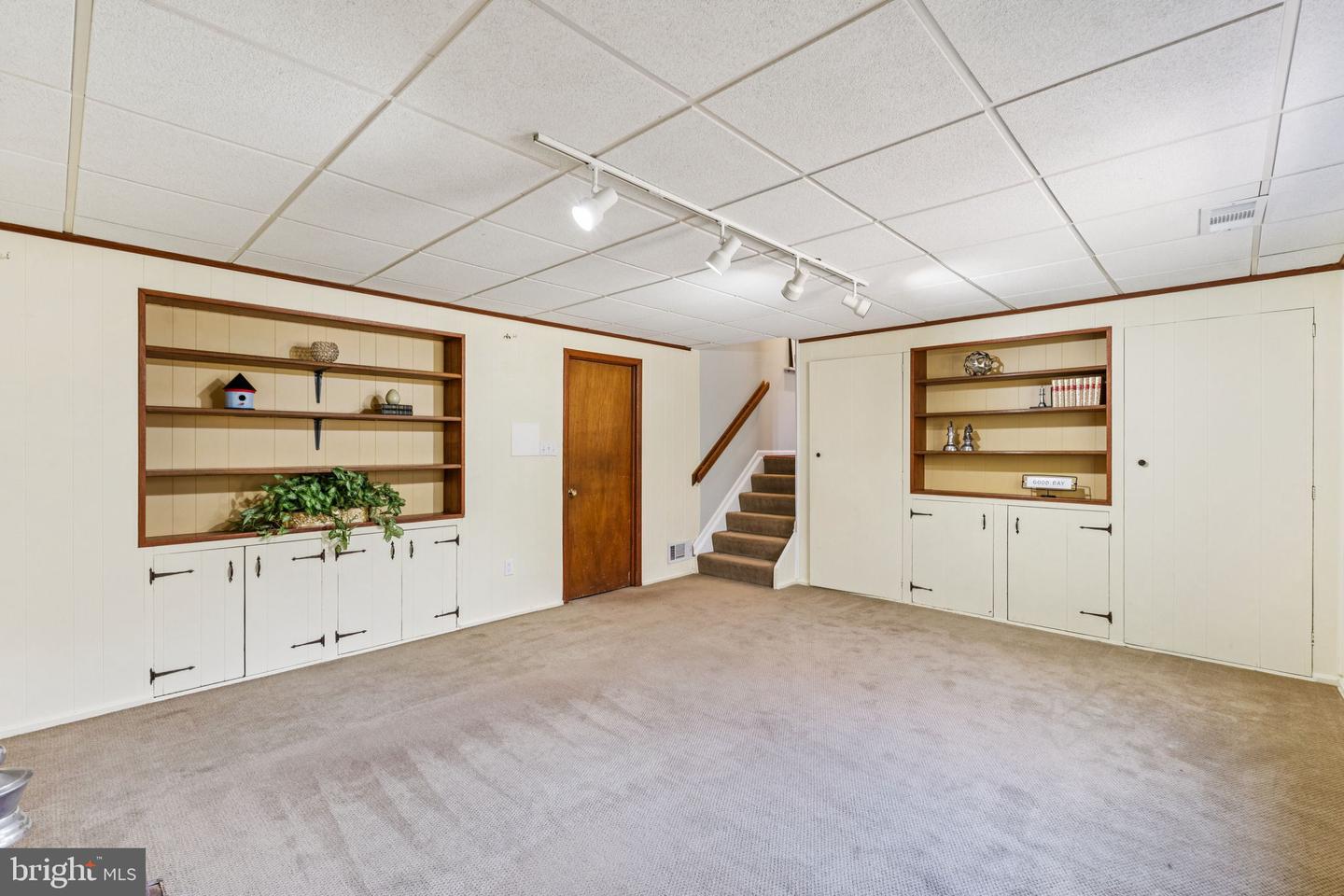 641 S GREENBRIER ST, ARLINGTON, Virginia 22204, 5 Bedrooms Bedrooms, ,2 BathroomsBathrooms,Residential,For sale,641 S GREENBRIER ST,VAAR2064298 MLS # VAAR2064298