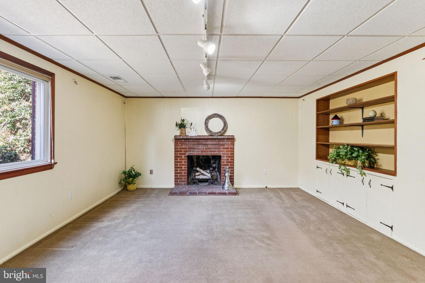 641 S GREENBRIER ST, ARLINGTON, Virginia 22204, 5 Bedrooms Bedrooms, ,2 BathroomsBathrooms,Residential,For sale,641 S GREENBRIER ST,VAAR2064298 MLS # VAAR2064298