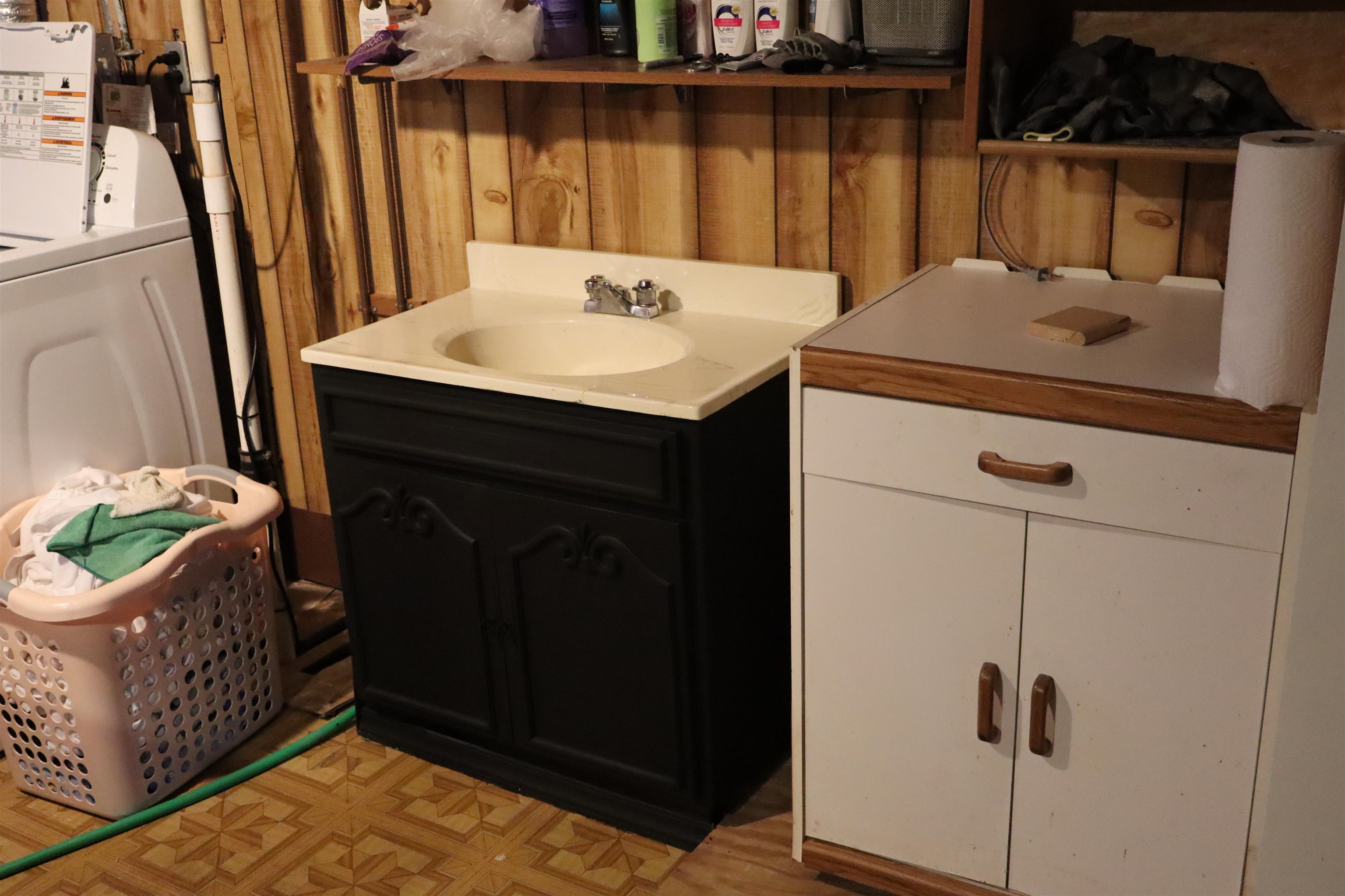 351 CAMPBELL ST, STAUNTON, Virginia 24401, 3 Bedrooms Bedrooms, ,1 BathroomBathrooms,Residential,351 CAMPBELL ST,671027 MLS # 671027