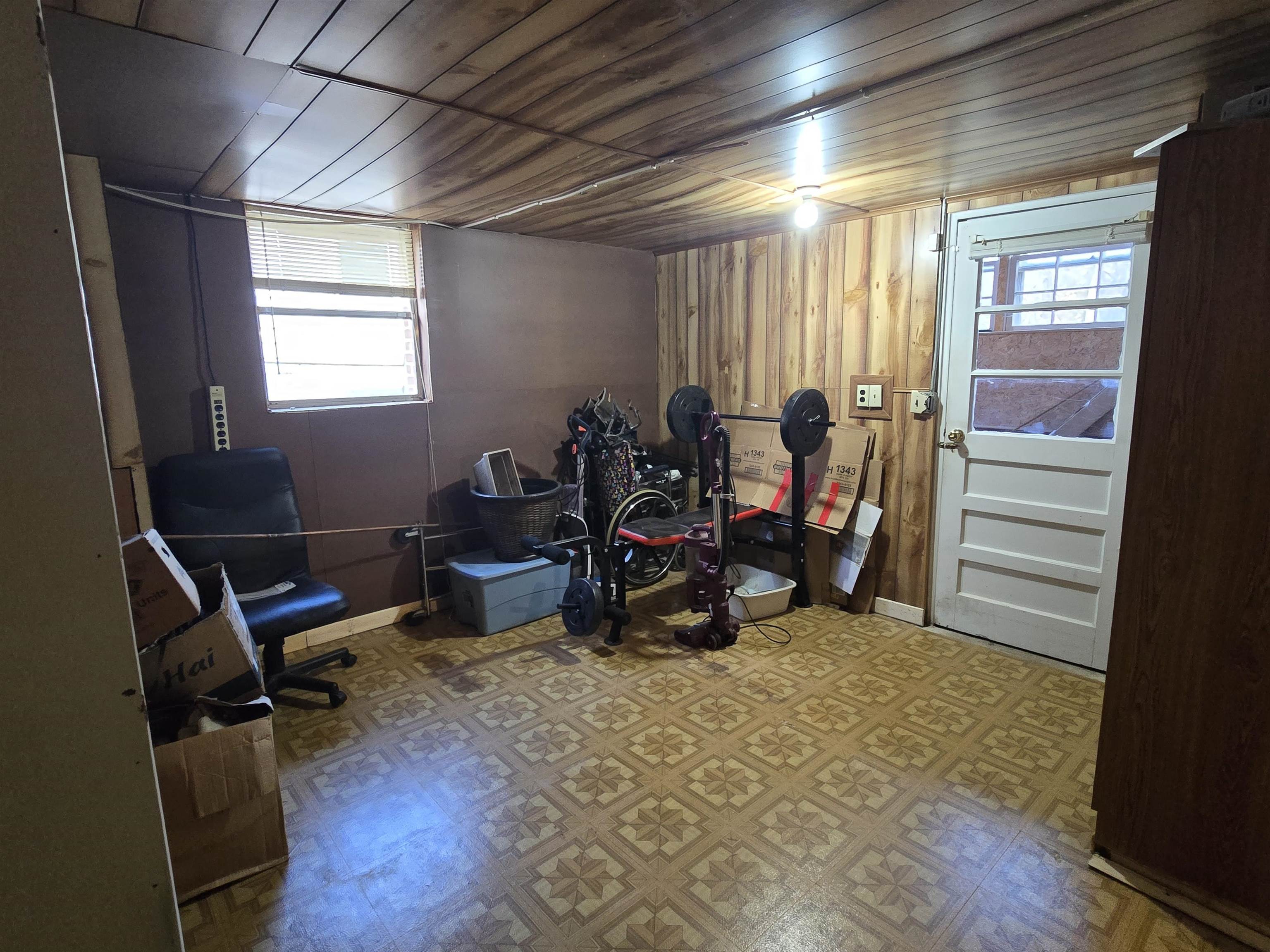 351 CAMPBELL ST, STAUNTON, Virginia 24401, 3 Bedrooms Bedrooms, ,1 BathroomBathrooms,Residential,351 CAMPBELL ST,671027 MLS # 671027