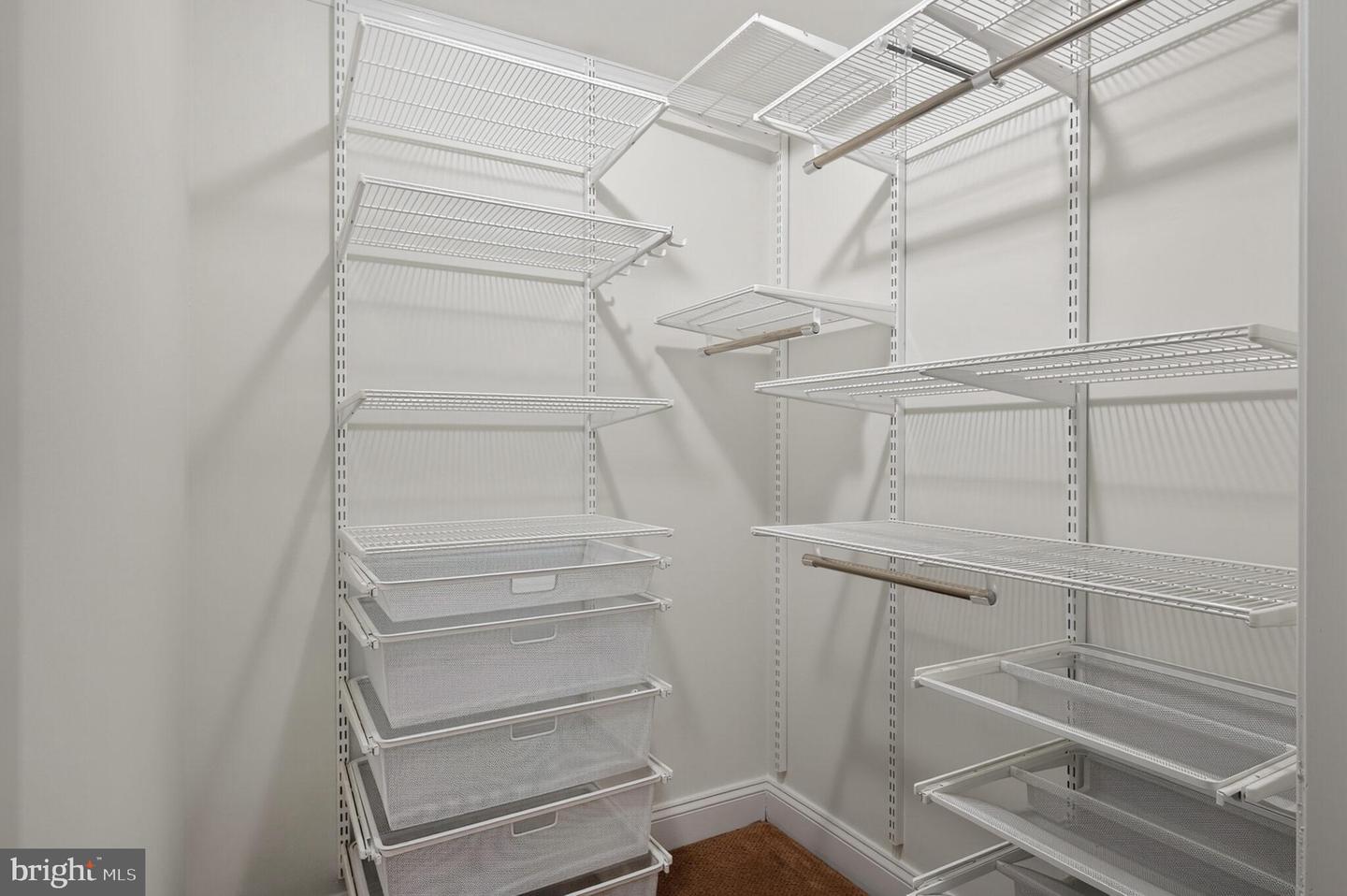 1115 CAMERON ST #119, ALEXANDRIA, Virginia 22314, 2 Bedrooms Bedrooms, ,2 BathroomsBathrooms,Residential,For sale,1115 CAMERON ST #119,VAAX2050470 MLS # VAAX2050470