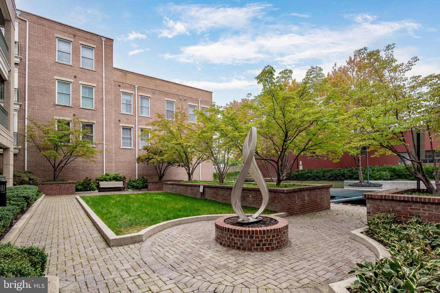 1115 CAMERON ST #119, ALEXANDRIA, Virginia 22314, 2 Bedrooms Bedrooms, ,2 BathroomsBathrooms,Residential,For sale,1115 CAMERON ST #119,VAAX2050470 MLS # VAAX2050470