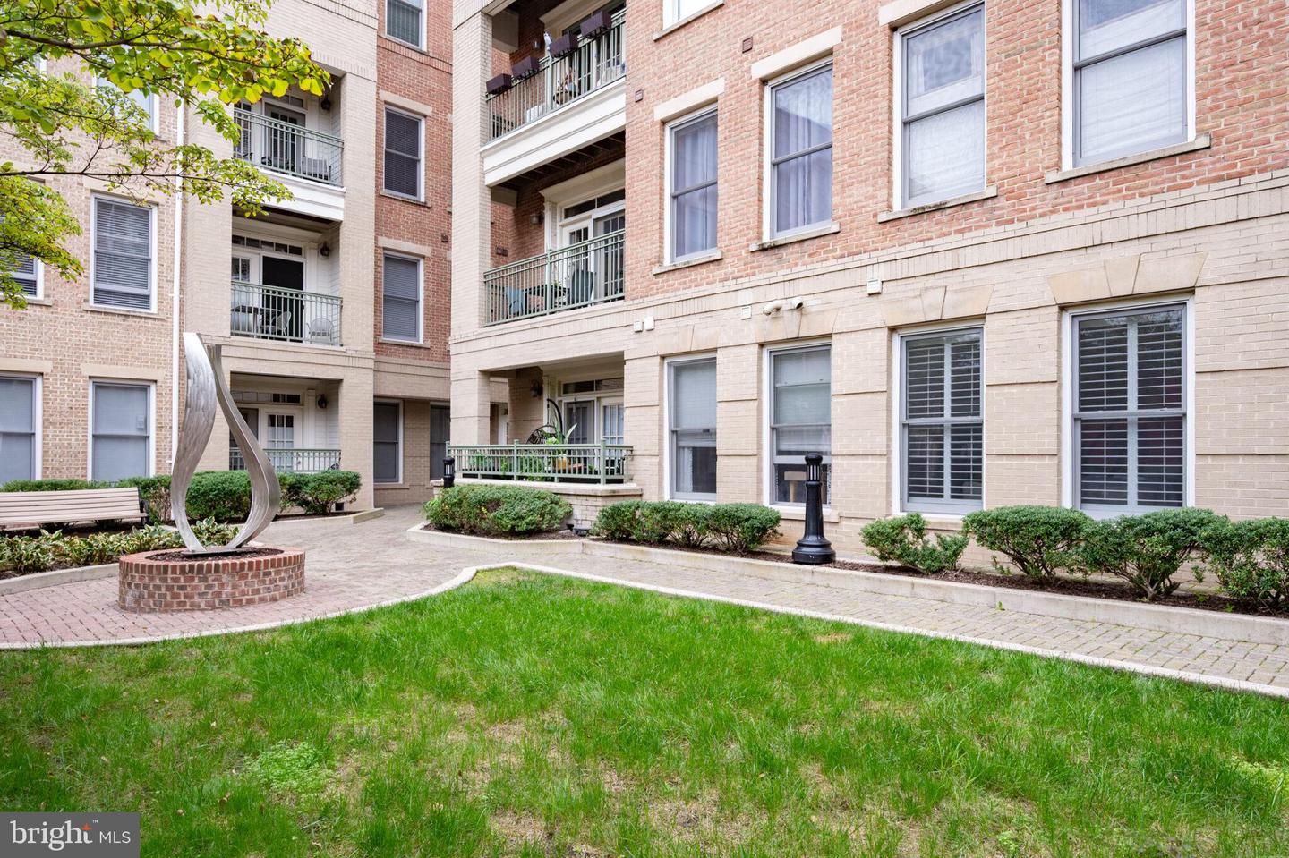 1115 CAMERON ST #119, ALEXANDRIA, Virginia 22314, 2 Bedrooms Bedrooms, ,2 BathroomsBathrooms,Residential,For sale,1115 CAMERON ST #119,VAAX2050470 MLS # VAAX2050470