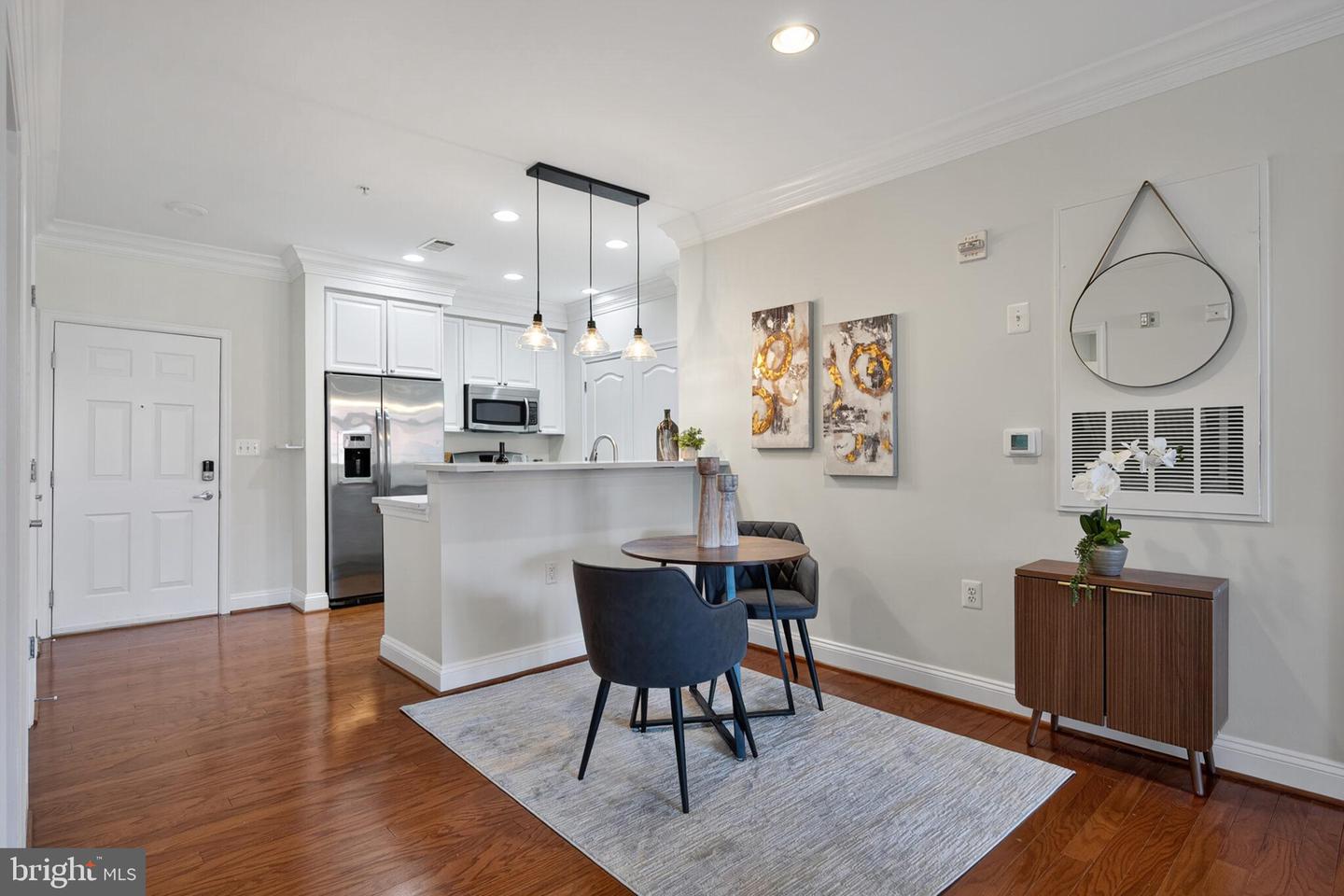 1115 CAMERON ST #119, ALEXANDRIA, Virginia 22314, 2 Bedrooms Bedrooms, ,2 BathroomsBathrooms,Residential,For sale,1115 CAMERON ST #119,VAAX2050470 MLS # VAAX2050470