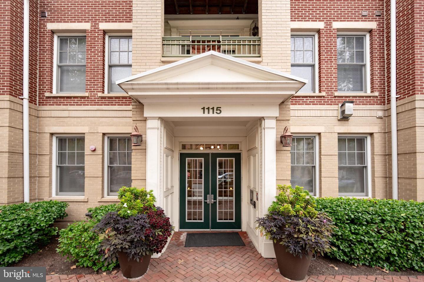 1115 CAMERON ST #119, ALEXANDRIA, Virginia 22314, 2 Bedrooms Bedrooms, ,2 BathroomsBathrooms,Residential,For sale,1115 CAMERON ST #119,VAAX2050470 MLS # VAAX2050470