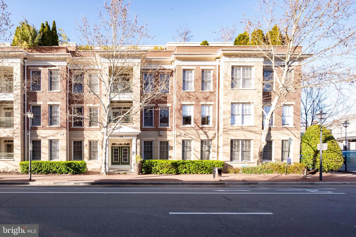 1115 CAMERON ST #119, ALEXANDRIA, Virginia 22314, 2 Bedrooms Bedrooms, ,2 BathroomsBathrooms,Residential,For sale,1115 CAMERON ST #119,VAAX2050470 MLS # VAAX2050470