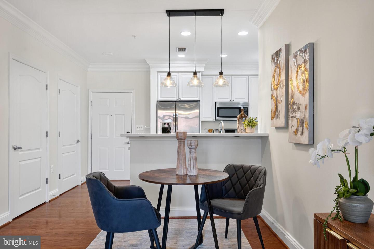 1115 CAMERON ST #119, ALEXANDRIA, Virginia 22314, 2 Bedrooms Bedrooms, ,2 BathroomsBathrooms,Residential,For sale,1115 CAMERON ST #119,VAAX2050470 MLS # VAAX2050470