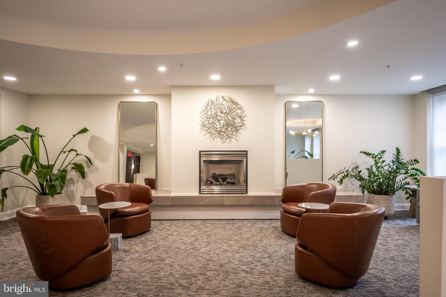 1115 CAMERON ST #119, ALEXANDRIA, Virginia 22314, 2 Bedrooms Bedrooms, ,2 BathroomsBathrooms,Residential,For sale,1115 CAMERON ST #119,VAAX2050470 MLS # VAAX2050470