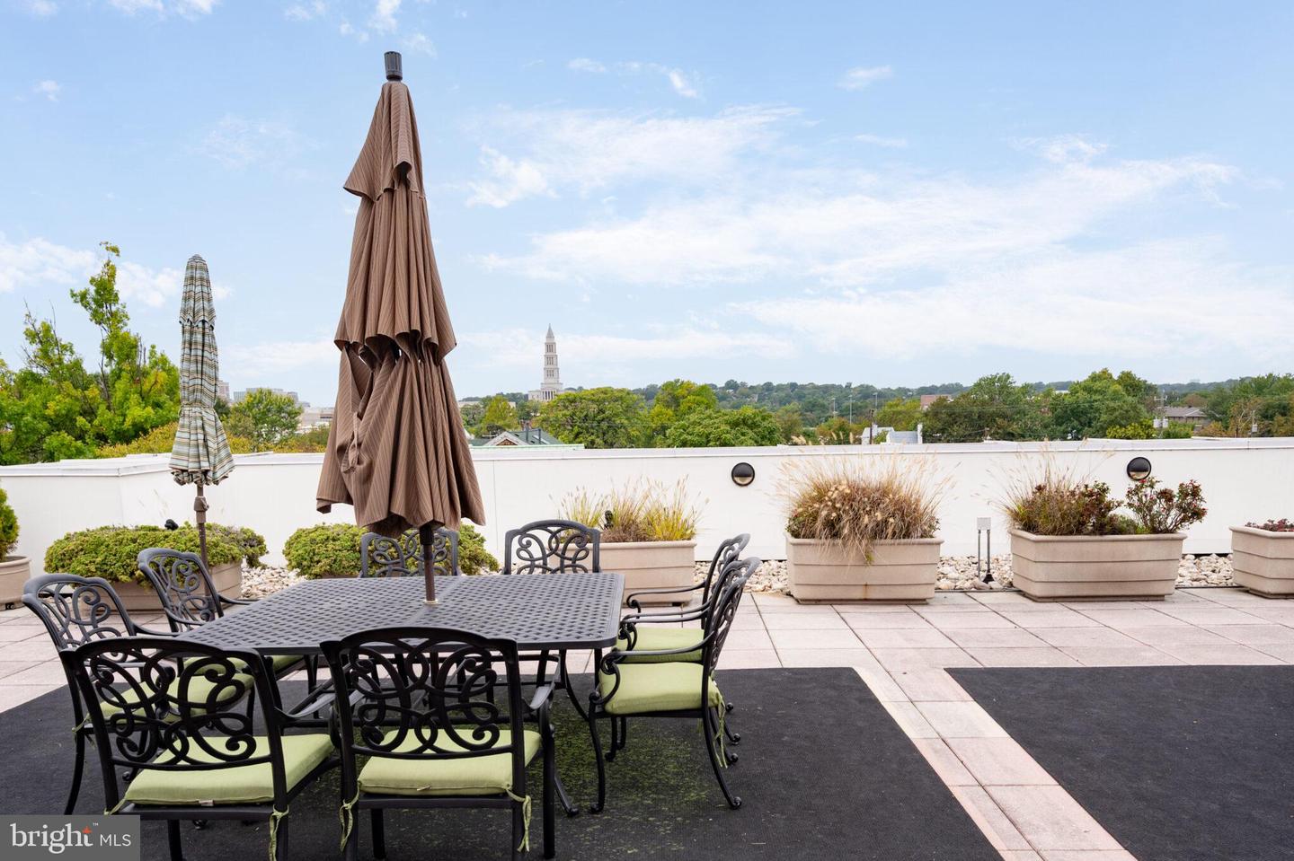 1115 CAMERON ST #119, ALEXANDRIA, Virginia 22314, 2 Bedrooms Bedrooms, ,2 BathroomsBathrooms,Residential,For sale,1115 CAMERON ST #119,VAAX2050470 MLS # VAAX2050470