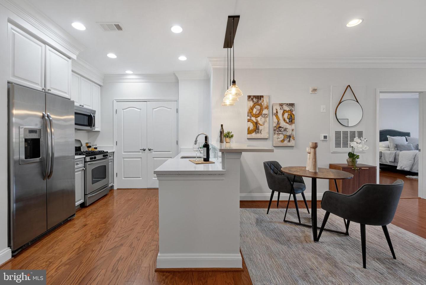 1115 CAMERON ST #119, ALEXANDRIA, Virginia 22314, 2 Bedrooms Bedrooms, ,2 BathroomsBathrooms,Residential,For sale,1115 CAMERON ST #119,VAAX2050470 MLS # VAAX2050470