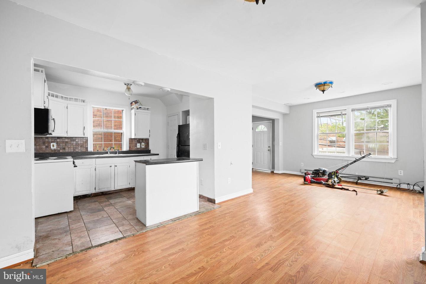 4225 GAULT PL NE, WASHINGTON, District Of Columbia 20019, 3 Bedrooms Bedrooms, 5 Rooms Rooms,2 BathroomsBathrooms,Residential,For sale,4225 GAULT PL NE,DCDC2226012 MLS # DCDC2226012