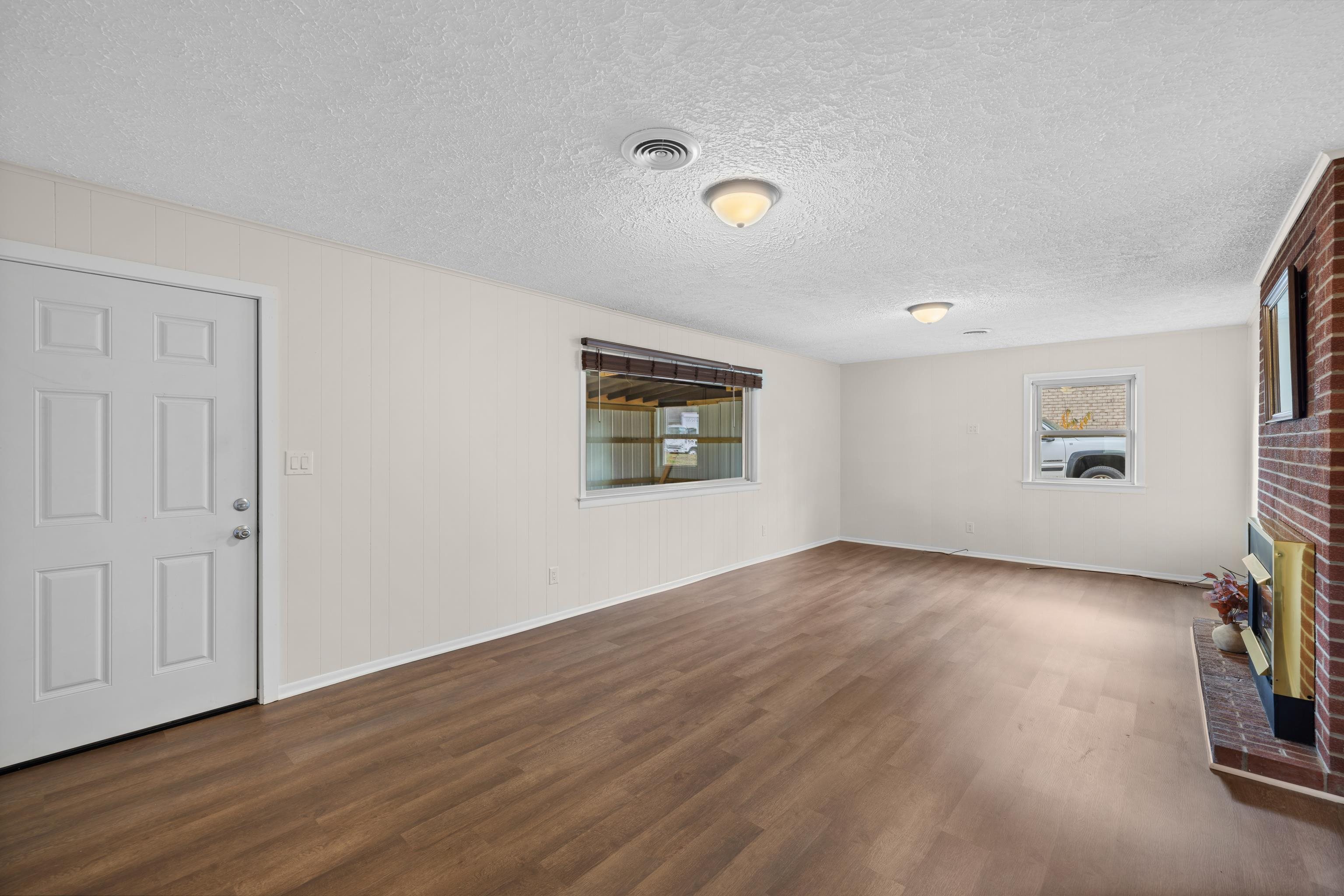 1358 KEESLING AVE, WAYNESBORO, Virginia 22980, 4 Bedrooms Bedrooms, ,1 BathroomBathrooms,Residential,1358 KEESLING AVE,671008 MLS # 671008 1358 KEESLING AVE, WAYNESBORO, Virginia 22980, 4 Bedrooms Bedrooms, ,1 BathroomBathrooms,Residential,1358 KEESLING AVE,671008 MLS # 671008