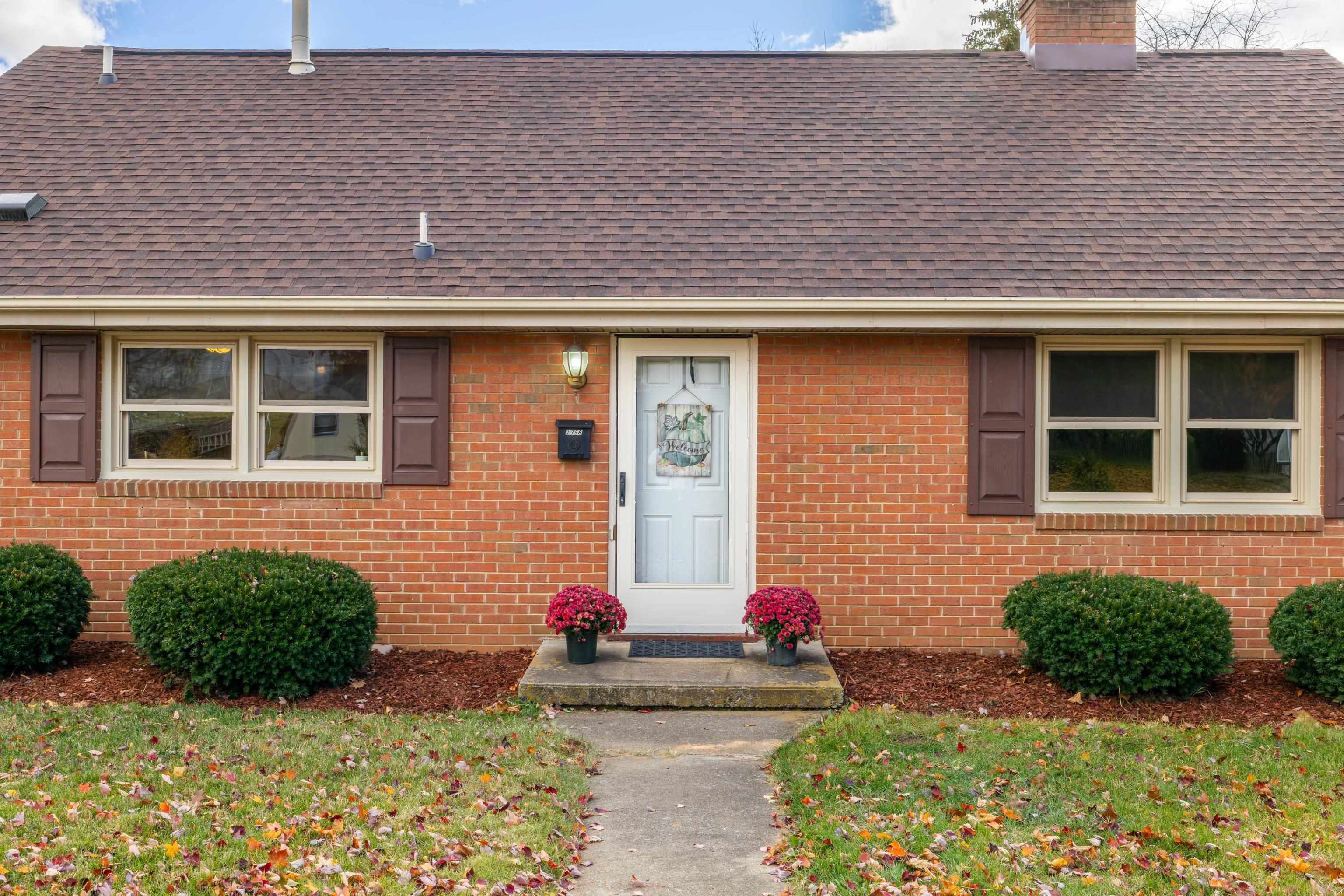 1358 KEESLING AVE, WAYNESBORO, Virginia 22980, 4 Bedrooms Bedrooms, ,1 BathroomBathrooms,Residential,1358 KEESLING AVE,671008 MLS # 671008 1358 KEESLING AVE, WAYNESBORO, Virginia 22980, 4 Bedrooms Bedrooms, ,1 BathroomBathrooms,Residential,1358 KEESLING AVE,671008 MLS # 671008