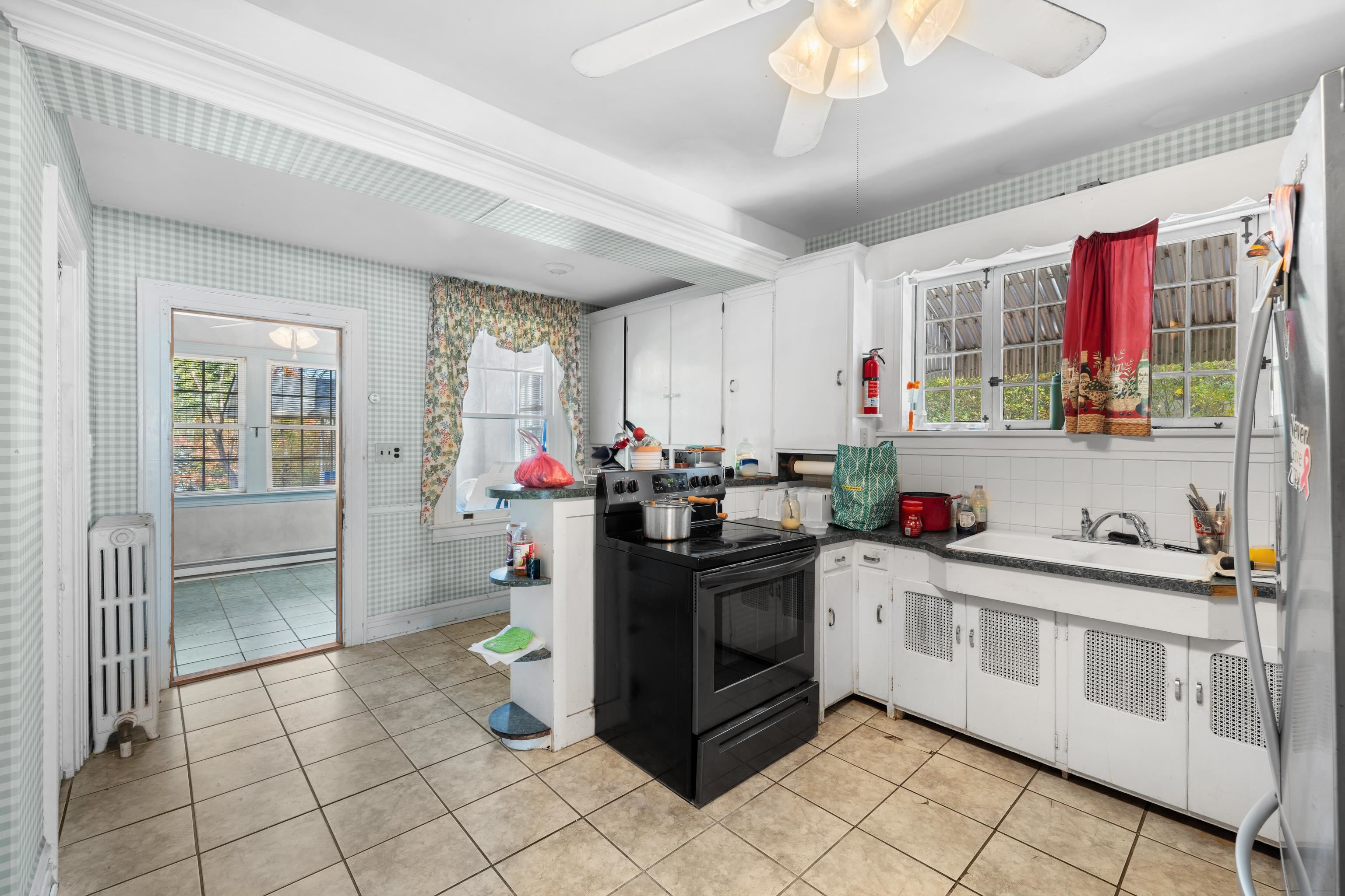 705 RICHMOND AVE, STAUNTON, Virginia 24401, 5 Bedrooms Bedrooms, ,3 BathroomsBathrooms,Residential,705 RICHMOND AVE,671009 MLS # 671009 705 RICHMOND AVE, STAUNTON, Virginia 24401, 5 Bedrooms Bedrooms, ,3 BathroomsBathrooms,Residential,705 RICHMOND AVE,671009 MLS # 671009