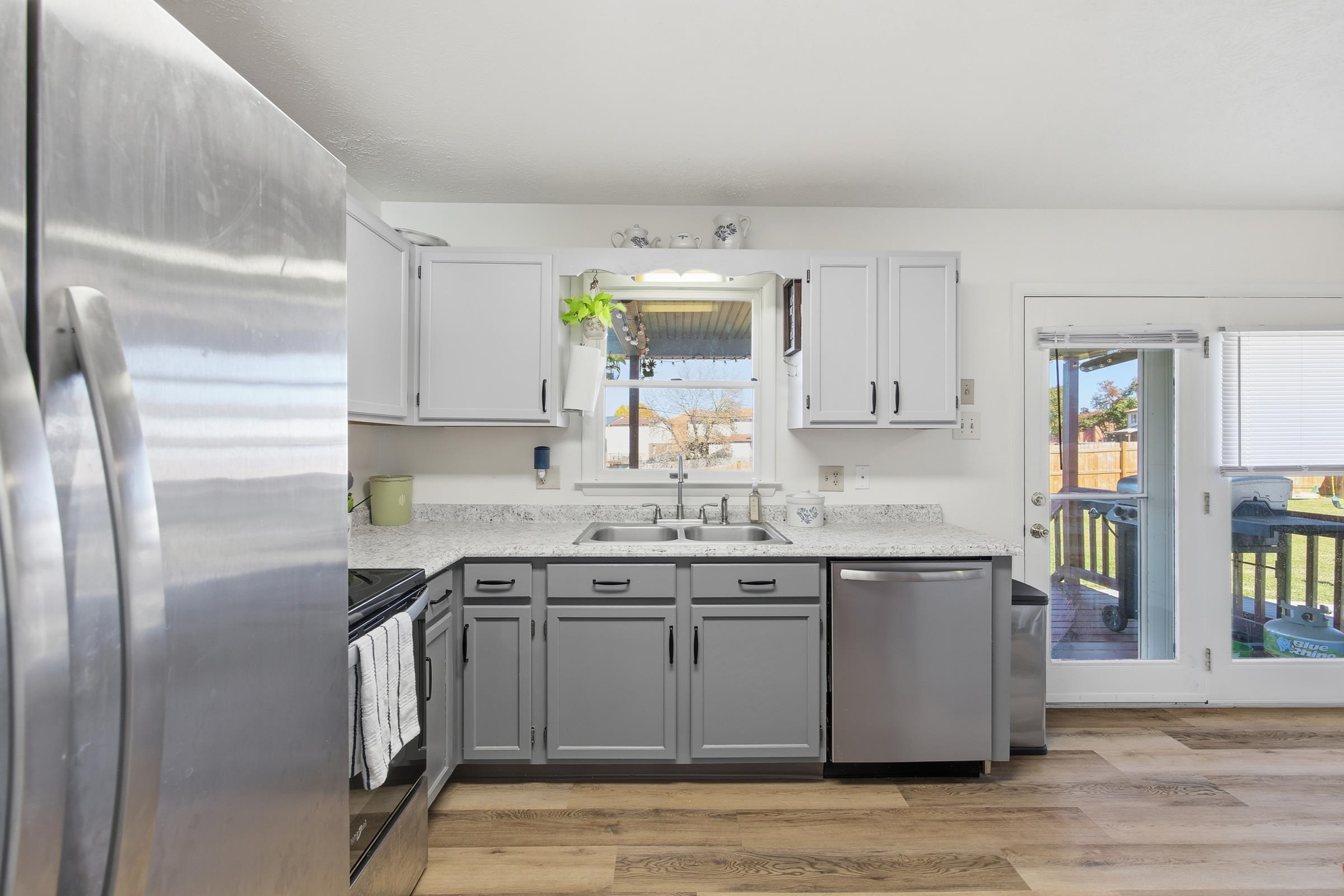 163 E RESERVOIR RD, WOODSTOCK, Virginia 22664, 2 Bedrooms Bedrooms, ,1 BathroomBathrooms,Residential,163 E RESERVOIR RD,671010 MLS # 671010