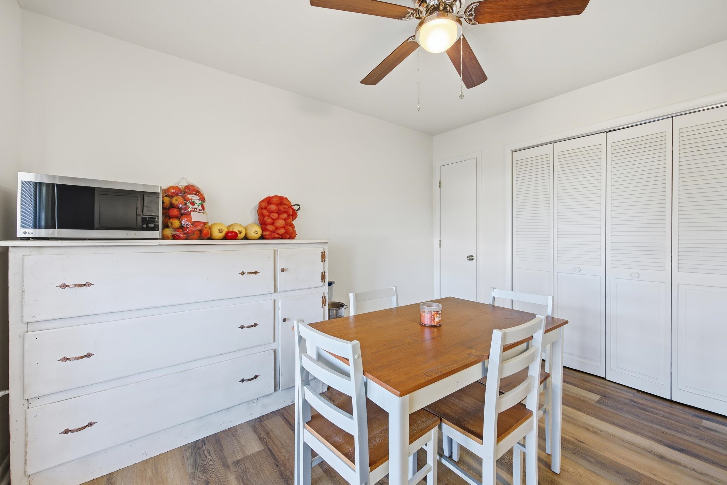 163 E RESERVOIR RD, WOODSTOCK, Virginia 22664, 2 Bedrooms Bedrooms, ,1 BathroomBathrooms,Residential,163 E RESERVOIR RD,671010 MLS # 671010