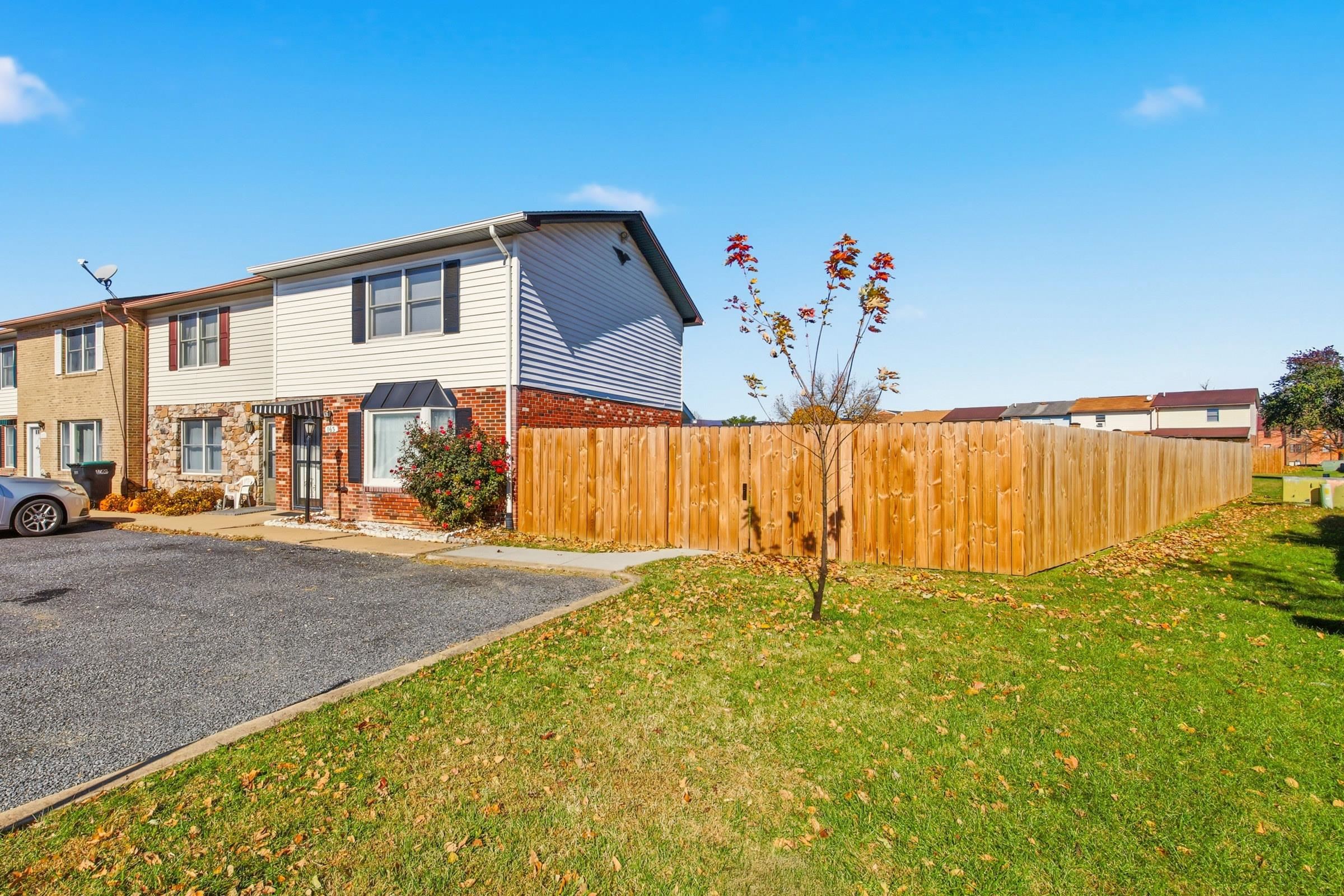 163 E RESERVOIR RD, WOODSTOCK, Virginia 22664, 2 Bedrooms Bedrooms, ,1 BathroomBathrooms,Residential,163 E RESERVOIR RD,671010 MLS # 671010