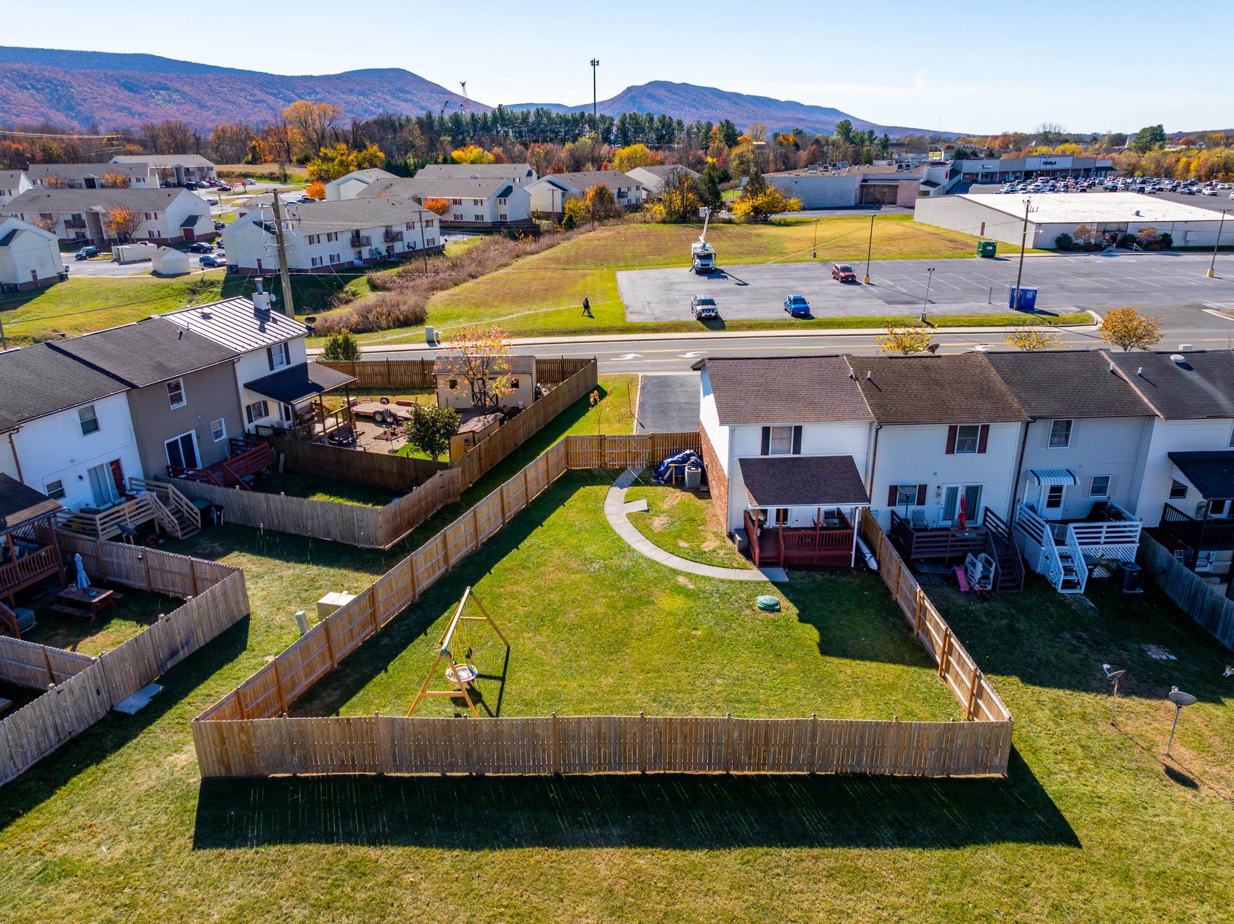 163 E RESERVOIR RD, WOODSTOCK, Virginia 22664, 2 Bedrooms Bedrooms, ,1 BathroomBathrooms,Residential,163 E RESERVOIR RD,671010 MLS # 671010