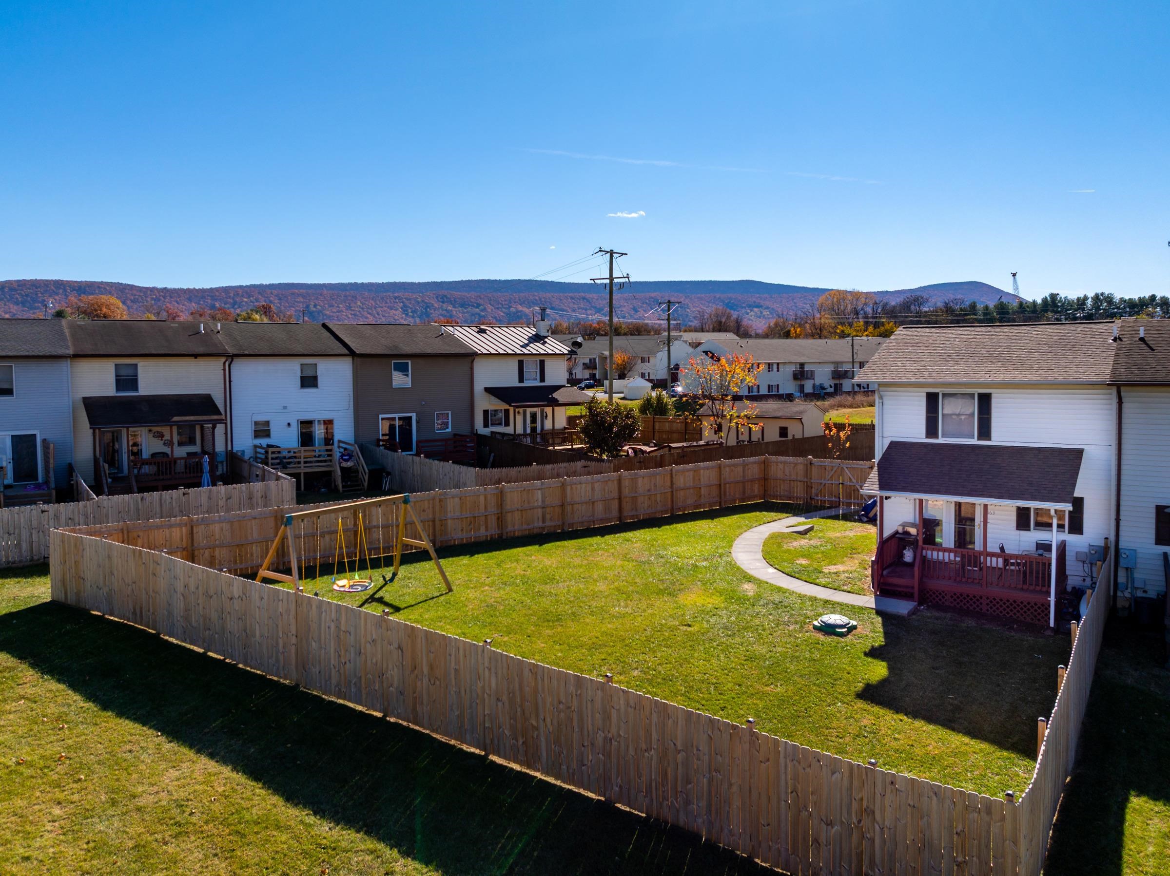 163 E RESERVOIR RD, WOODSTOCK, Virginia 22664, 2 Bedrooms Bedrooms, ,1 BathroomBathrooms,Residential,163 E RESERVOIR RD,671010 MLS # 671010