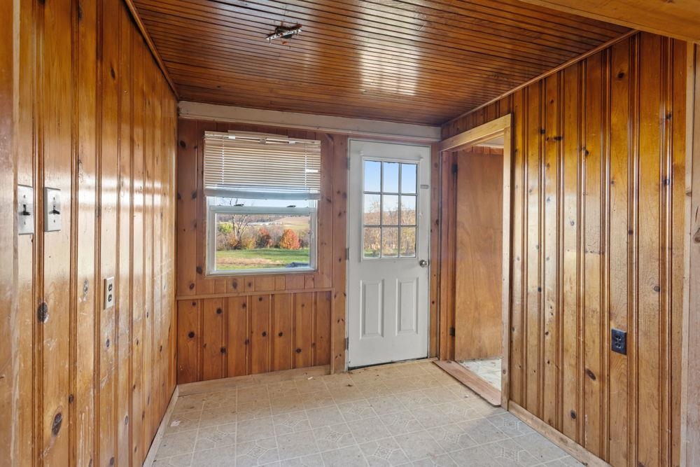 looking from kitchen.