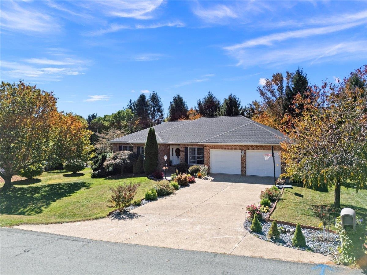 2915 BARRINGTON DR, ROCKINGHAM, Virginia 22801, 3 Bedrooms Bedrooms, ,2 BathroomsBathrooms,Residential,2915 BARRINGTON DR,671020 MLS # 671020 2915 BARRINGTON DR, ROCKINGHAM, Virginia 22801, 3 Bedrooms Bedrooms, ,2 BathroomsBathrooms,Residential,2915 BARRINGTON DR,671020 MLS # 671020