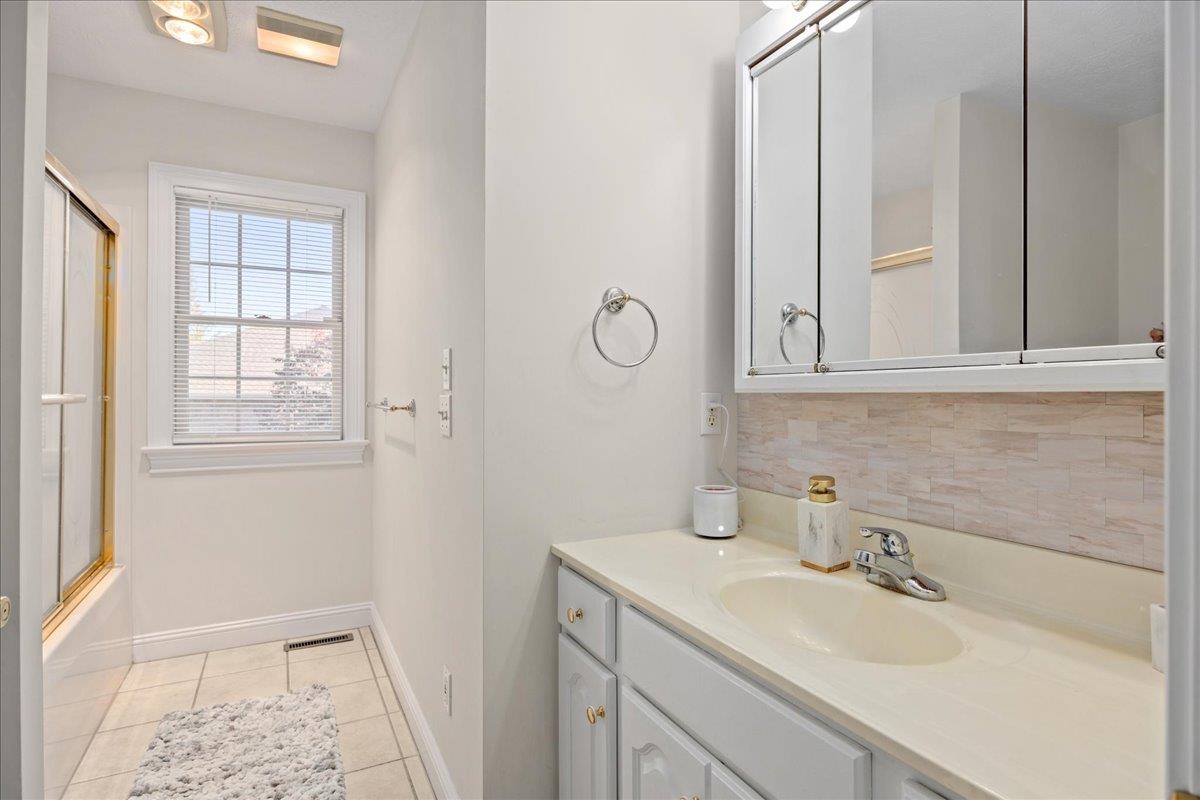 2915 BARRINGTON DR, ROCKINGHAM, Virginia 22801, 3 Bedrooms Bedrooms, ,2 BathroomsBathrooms,Residential,2915 BARRINGTON DR,671020 MLS # 671020 2915 BARRINGTON DR, ROCKINGHAM, Virginia 22801, 3 Bedrooms Bedrooms, ,2 BathroomsBathrooms,Residential,2915 BARRINGTON DR,671020 MLS # 671020