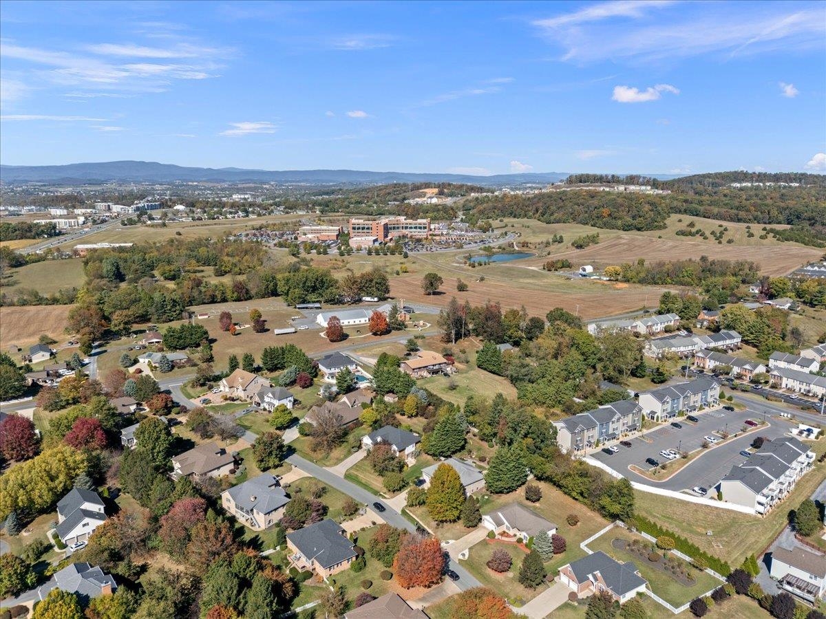 2915 BARRINGTON DR, ROCKINGHAM, Virginia 22801, 3 Bedrooms Bedrooms, ,2 BathroomsBathrooms,Residential,2915 BARRINGTON DR,671020 MLS # 671020 2915 BARRINGTON DR, ROCKINGHAM, Virginia 22801, 3 Bedrooms Bedrooms, ,2 BathroomsBathrooms,Residential,2915 BARRINGTON DR,671020 MLS # 671020