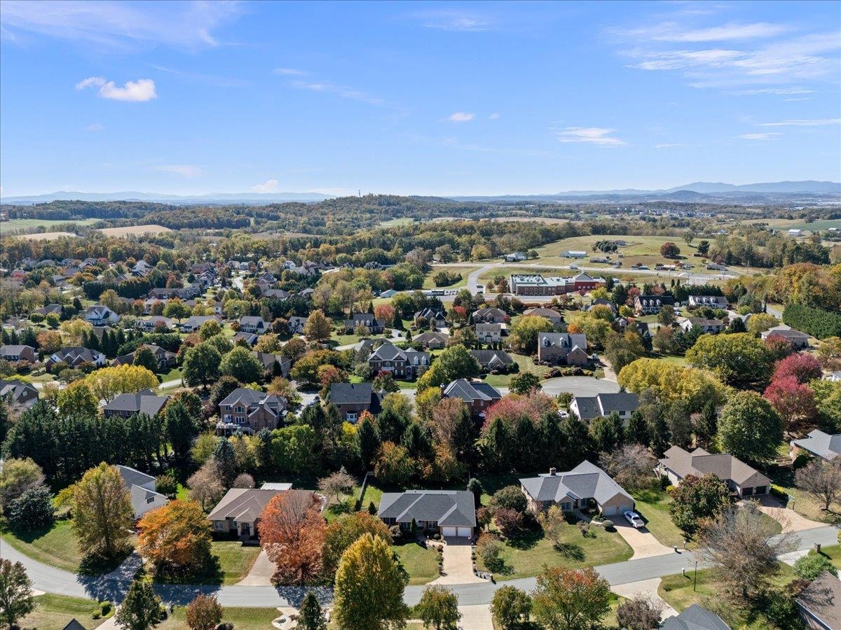 2915 BARRINGTON DR, ROCKINGHAM, Virginia 22801, 3 Bedrooms Bedrooms, ,2 BathroomsBathrooms,Residential,2915 BARRINGTON DR,671020 MLS # 671020 2915 BARRINGTON DR, ROCKINGHAM, Virginia 22801, 3 Bedrooms Bedrooms, ,2 BathroomsBathrooms,Residential,2915 BARRINGTON DR,671020 MLS # 671020