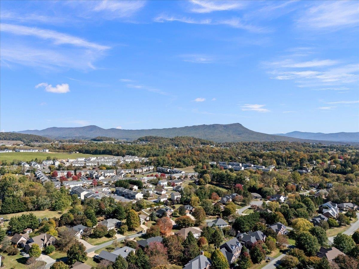 2915 BARRINGTON DR, ROCKINGHAM, Virginia 22801, 3 Bedrooms Bedrooms, ,2 BathroomsBathrooms,Residential,2915 BARRINGTON DR,671020 MLS # 671020 2915 BARRINGTON DR, ROCKINGHAM, Virginia 22801, 3 Bedrooms Bedrooms, ,2 BathroomsBathrooms,Residential,2915 BARRINGTON DR,671020 MLS # 671020