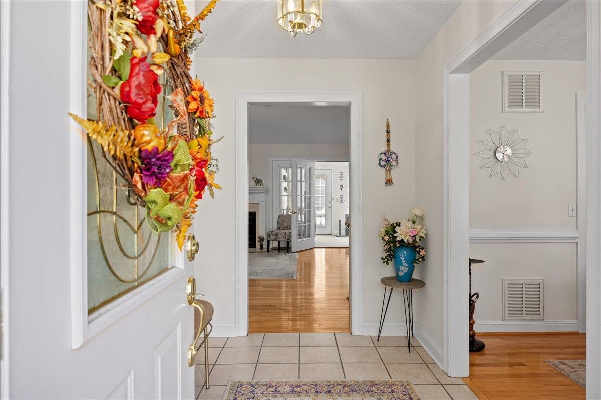 2915 BARRINGTON DR, ROCKINGHAM, Virginia 22801, 3 Bedrooms Bedrooms, ,2 BathroomsBathrooms,Residential,2915 BARRINGTON DR,671020 MLS # 671020 2915 BARRINGTON DR, ROCKINGHAM, Virginia 22801, 3 Bedrooms Bedrooms, ,2 BathroomsBathrooms,Residential,2915 BARRINGTON DR,671020 MLS # 671020