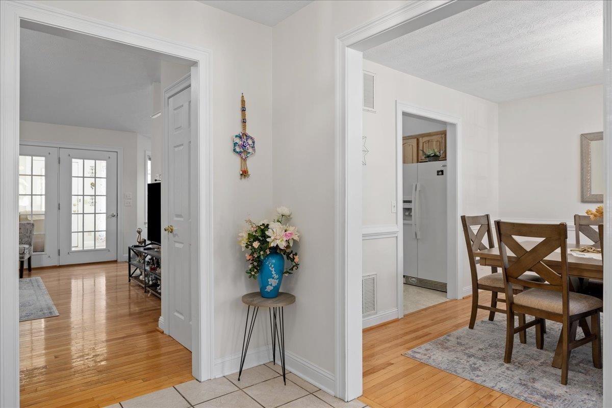 2915 BARRINGTON DR, ROCKINGHAM, Virginia 22801, 3 Bedrooms Bedrooms, ,2 BathroomsBathrooms,Residential,2915 BARRINGTON DR,671020 MLS # 671020 2915 BARRINGTON DR, ROCKINGHAM, Virginia 22801, 3 Bedrooms Bedrooms, ,2 BathroomsBathrooms,Residential,2915 BARRINGTON DR,671020 MLS # 671020