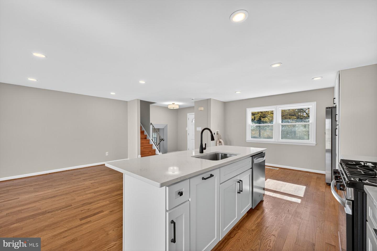 10230 ANTIETAM AVE, FAIRFAX, Virginia 22030, 5 Bedrooms Bedrooms, ,2 BathroomsBathrooms,Residential,For sale,10230 ANTIETAM AVE,VAFC2007188 MLS # VAFC2007188