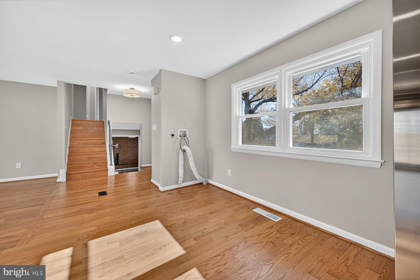 10230 ANTIETAM AVE, FAIRFAX, Virginia 22030, 5 Bedrooms Bedrooms, ,2 BathroomsBathrooms,Residential,For sale,10230 ANTIETAM AVE,VAFC2007188 MLS # VAFC2007188