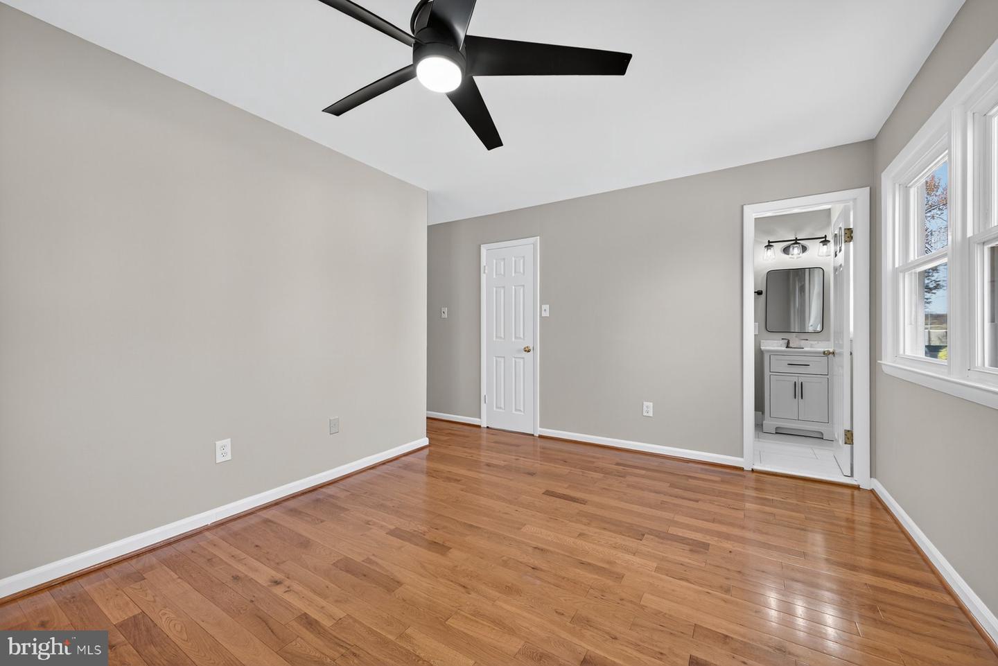 10230 ANTIETAM AVE, FAIRFAX, Virginia 22030, 5 Bedrooms Bedrooms, ,2 BathroomsBathrooms,Residential,For sale,10230 ANTIETAM AVE,VAFC2007188 MLS # VAFC2007188