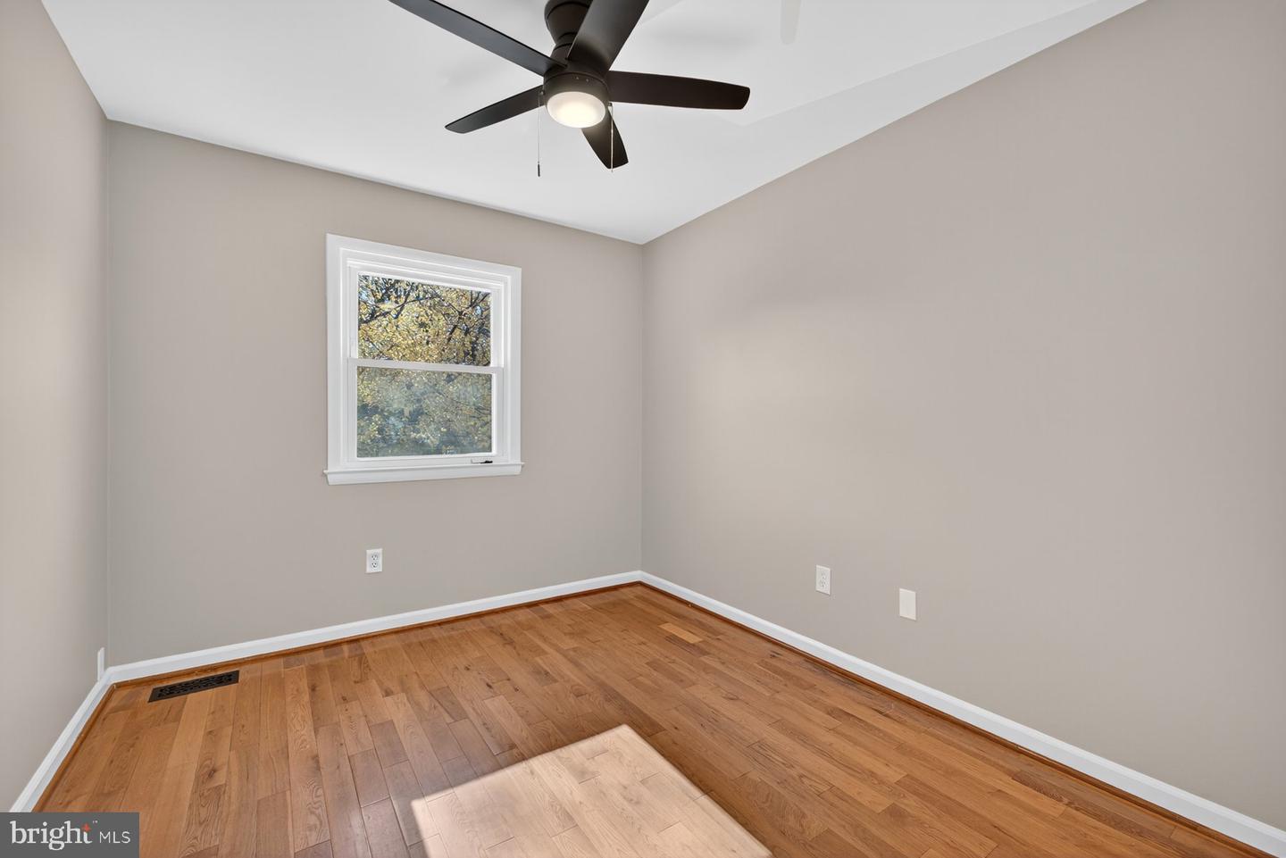 10230 ANTIETAM AVE, FAIRFAX, Virginia 22030, 5 Bedrooms Bedrooms, ,2 BathroomsBathrooms,Residential,For sale,10230 ANTIETAM AVE,VAFC2007188 MLS # VAFC2007188