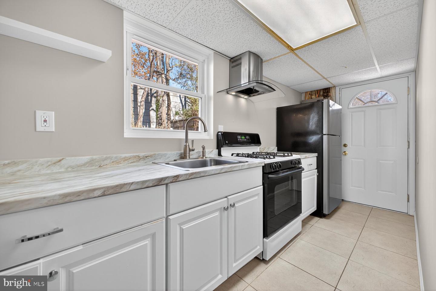 10230 ANTIETAM AVE, FAIRFAX, Virginia 22030, 5 Bedrooms Bedrooms, ,2 BathroomsBathrooms,Residential,For sale,10230 ANTIETAM AVE,VAFC2007188 MLS # VAFC2007188