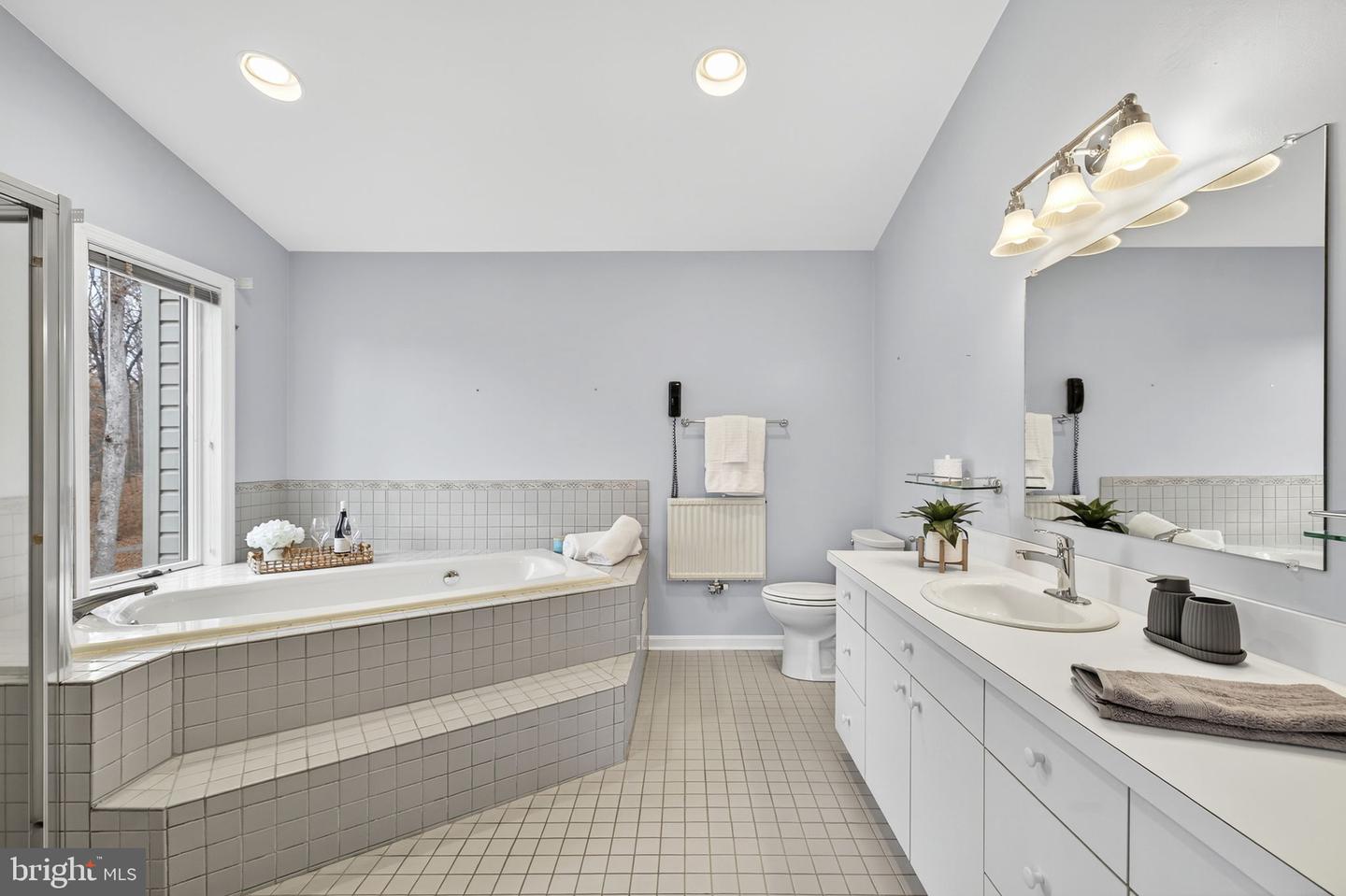 8423 LOCK LN, WARRENTON, Virginia 20186, 3 Bedrooms Bedrooms, ,3 BathroomsBathrooms,Residential,For sale,8423 LOCK LN,VAFQ2019374 MLS # VAFQ2019374