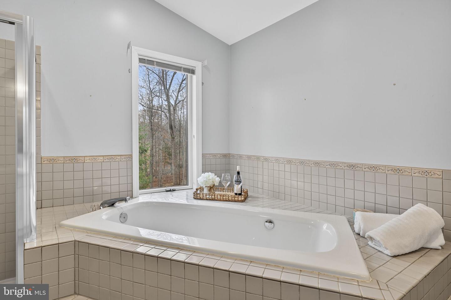 8423 LOCK LN, WARRENTON, Virginia 20186, 3 Bedrooms Bedrooms, ,3 BathroomsBathrooms,Residential,For sale,8423 LOCK LN,VAFQ2019374 MLS # VAFQ2019374