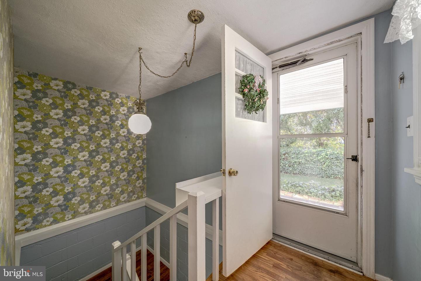 7124 WADE PL, FALLS CHURCH, Virginia 22042, 3 Bedrooms Bedrooms, 11 Rooms Rooms,2 BathroomsBathrooms,Residential,For sale,7124 WADE PL,VAFX2274674 MLS # VAFX2274674