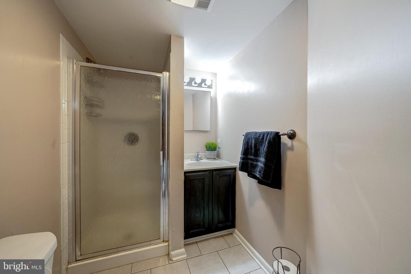 7124 WADE PL, FALLS CHURCH, Virginia 22042, 3 Bedrooms Bedrooms, 11 Rooms Rooms,2 BathroomsBathrooms,Residential,For sale,7124 WADE PL,VAFX2274674 MLS # VAFX2274674